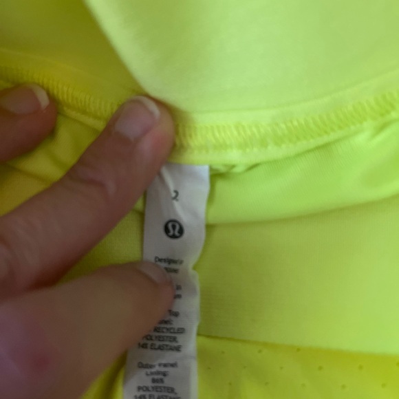EUC💛LULULEMON💛SIZE 2💛TENNIS TIME SKIRT W/ SHORT💛POCKETS💛HI LIGHTER YELLOW - Picture 3 of 5